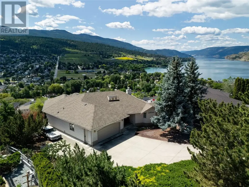 8827 Michael Drive, Coldstream